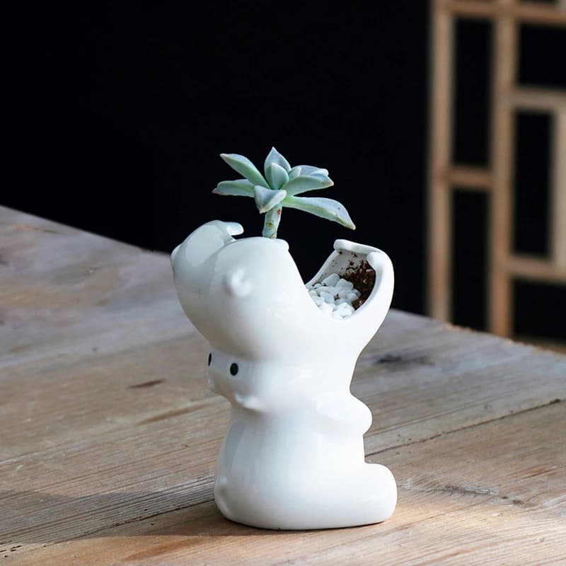 Biała ceramiczna Hippo  doniczka dekoracyjna